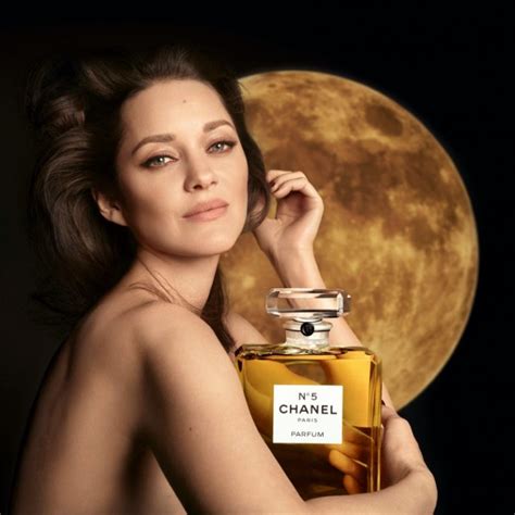 who is in the chanel no 5 christmas advert|chanel no 5 holiday 2022.